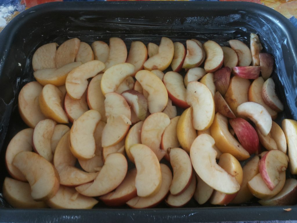 рецепт с фото шарлотки из яблок в духовке